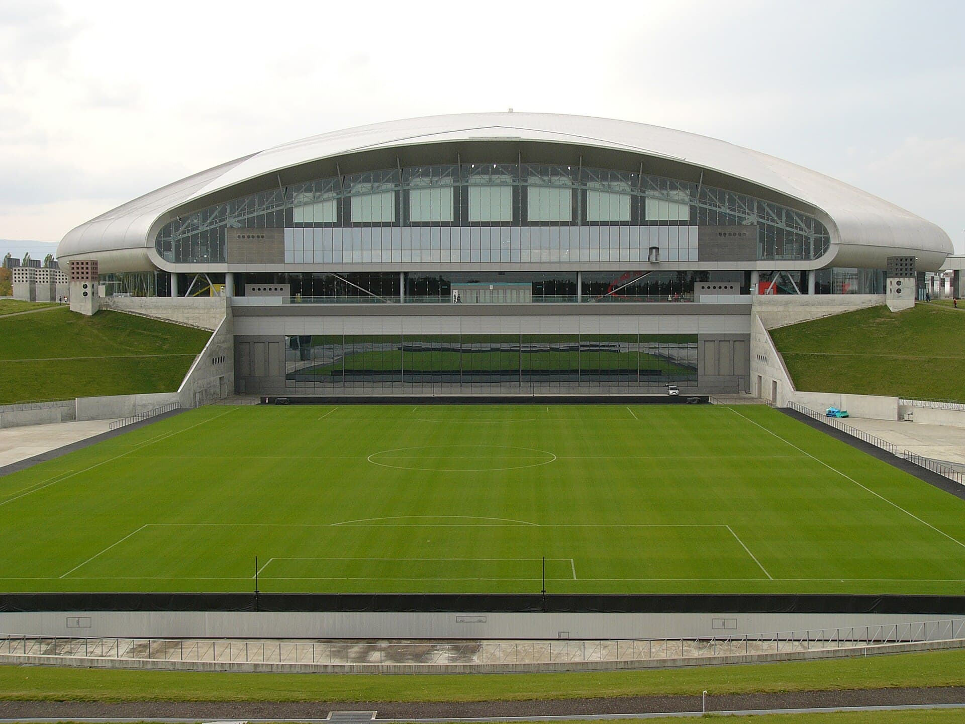 campo móvil de césped natural del Sapporo Dome